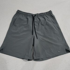 Nike Men's Gray Athletic Shorts